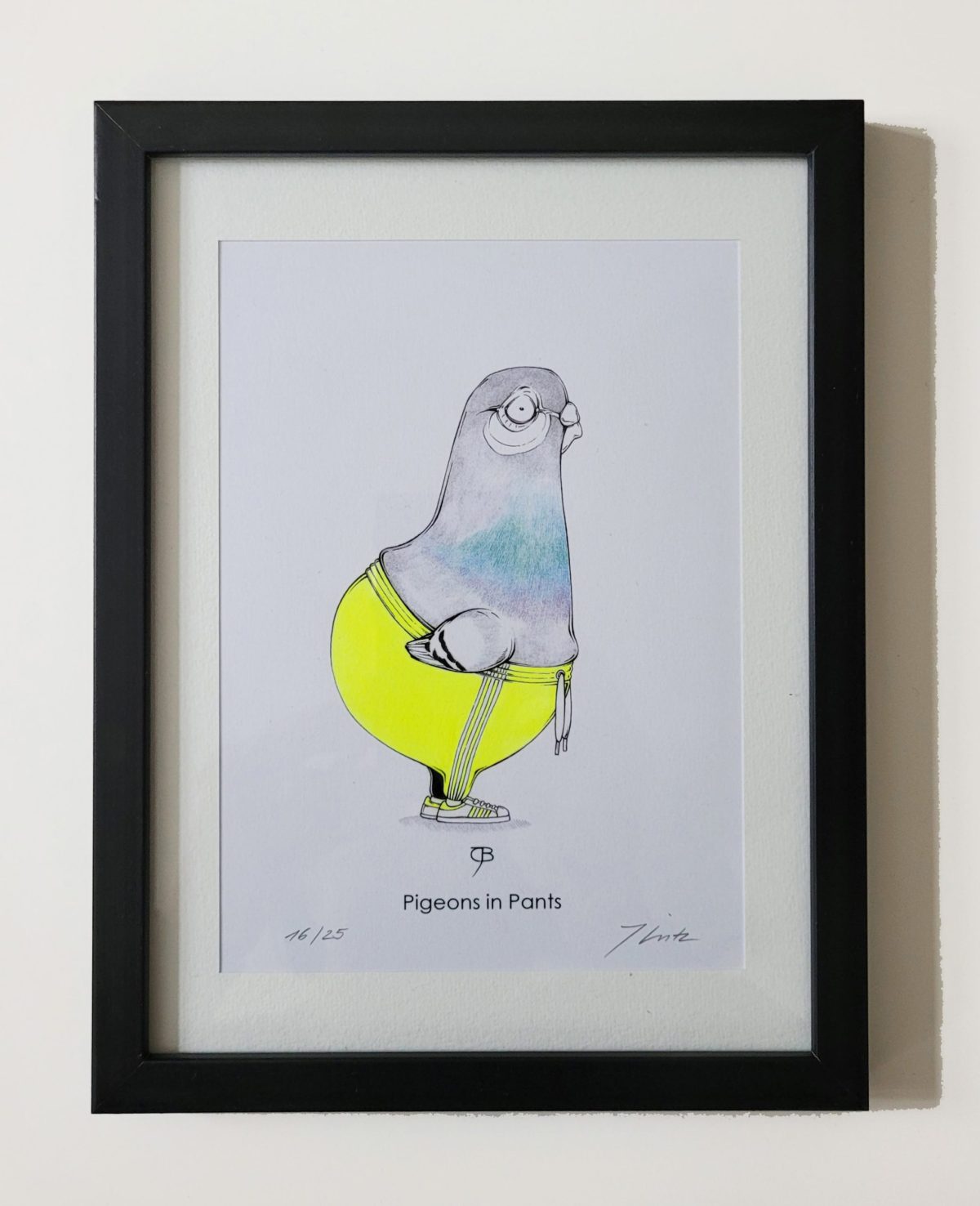 Handkolorierter Kunstdruck "Pigeon in Pants" - neongelb